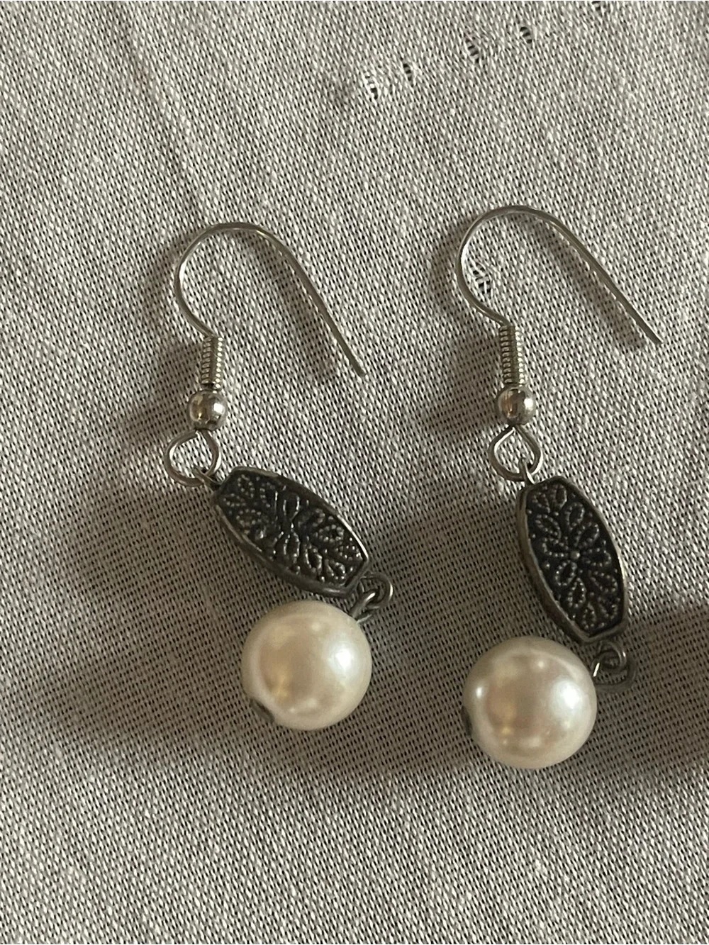 Mixed Pearl and Metal Women's Earring Set - Gold & Silver Tones 18 pairs